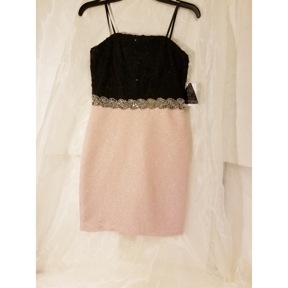 Elegant strapless dresses - Picture 1 of 3